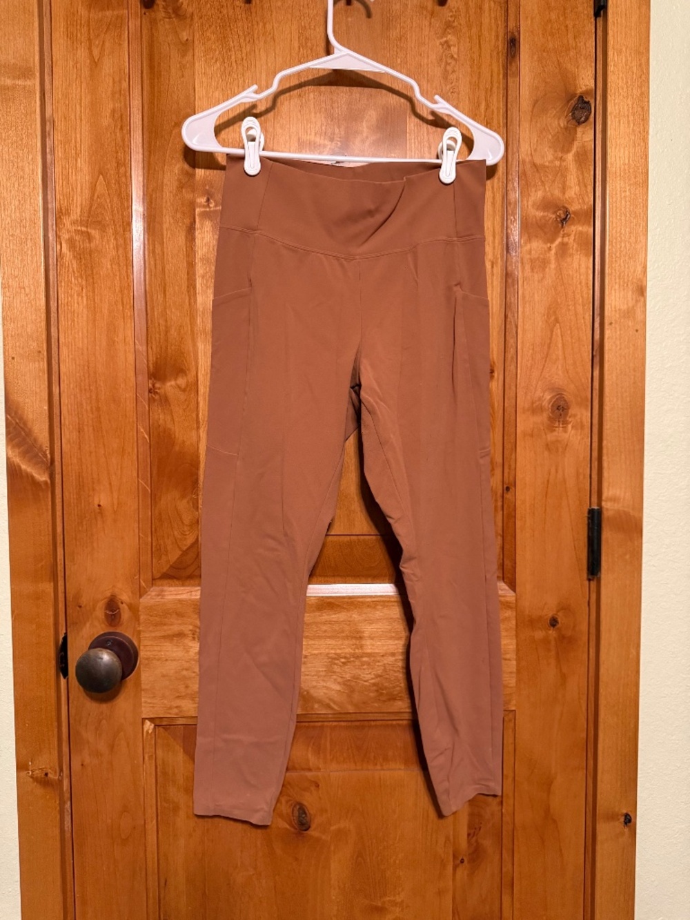 REI High Waist Active Leggings with side pickets
